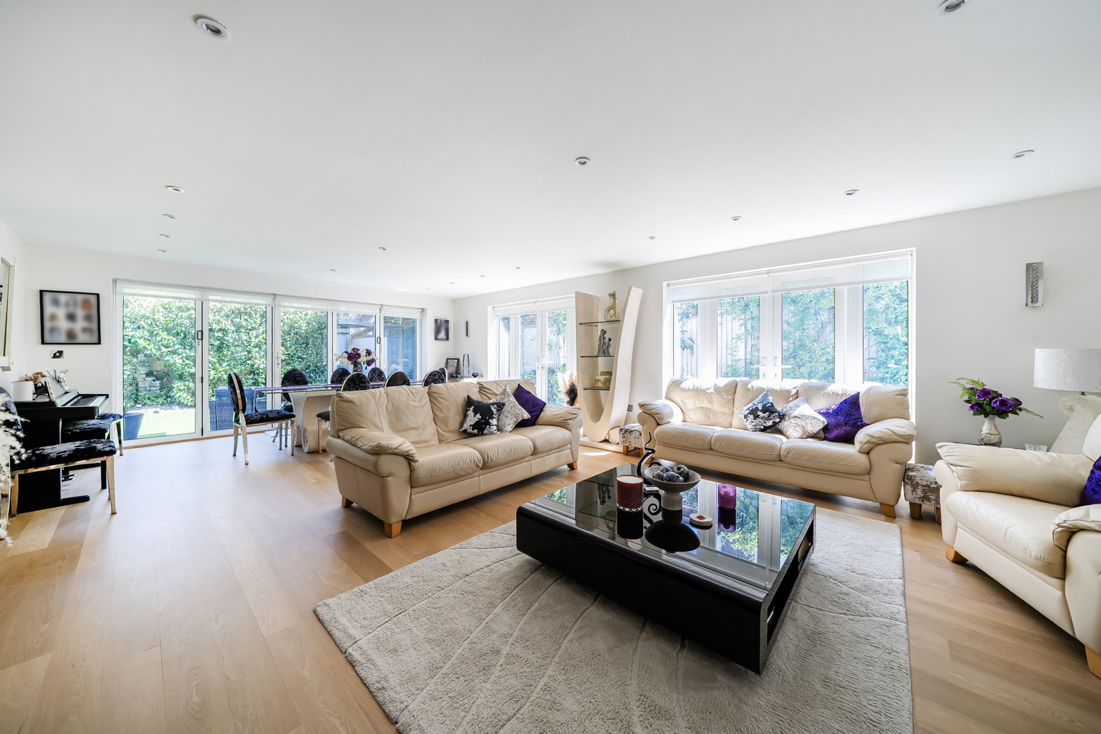 Detached House in Bushey
