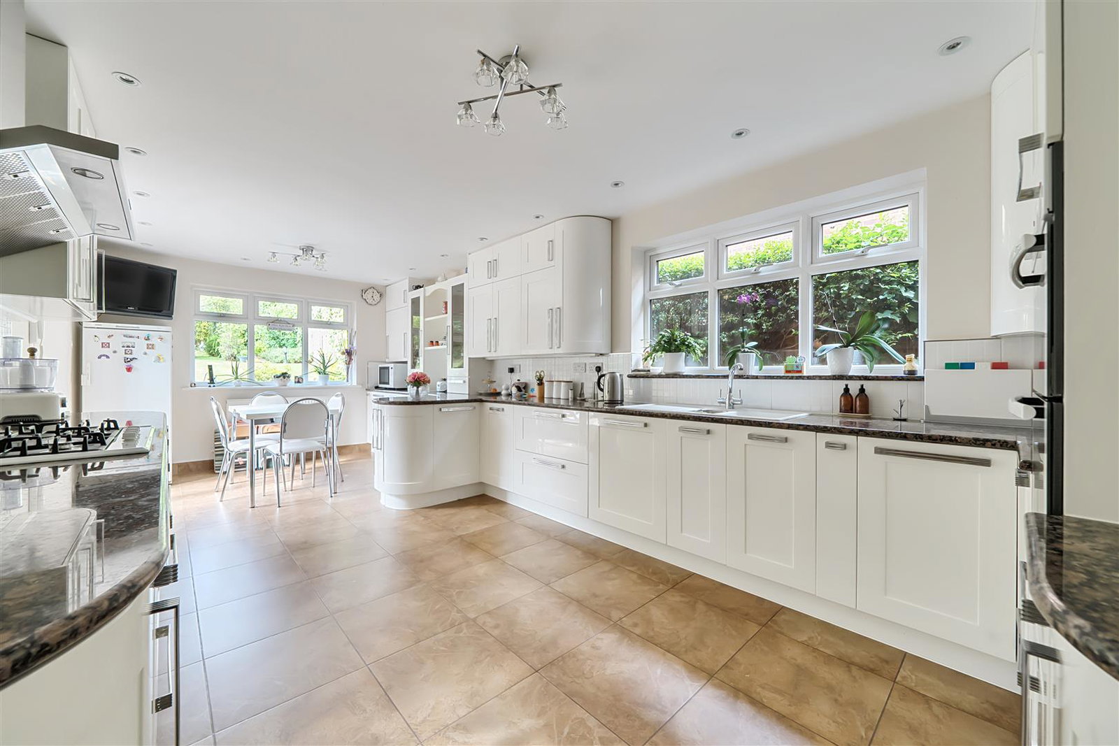 Detached House in Hadley Wood