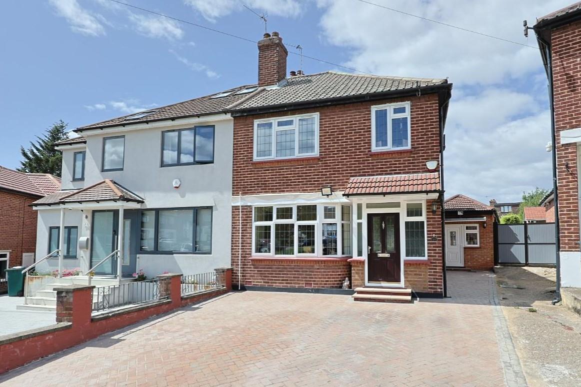 Semi Detached House in Edgware