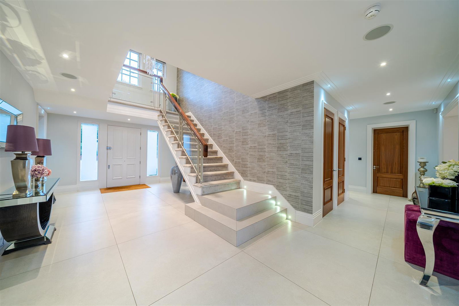 Detached House in Bushey