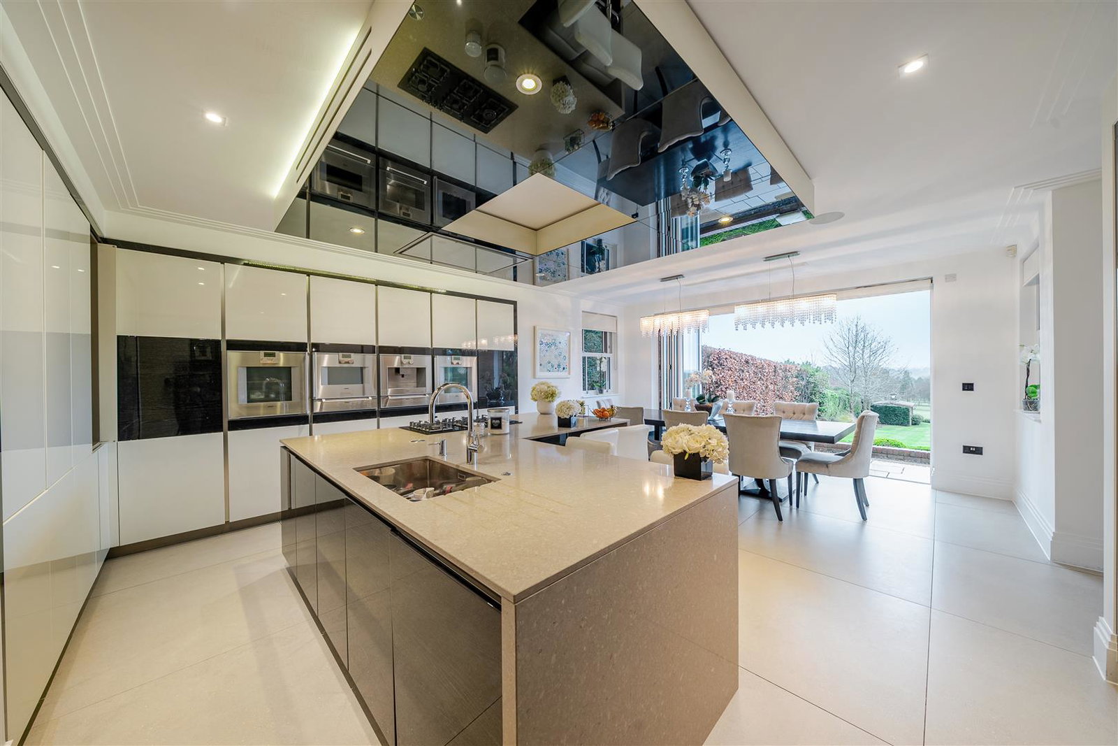 Detached House in Bushey