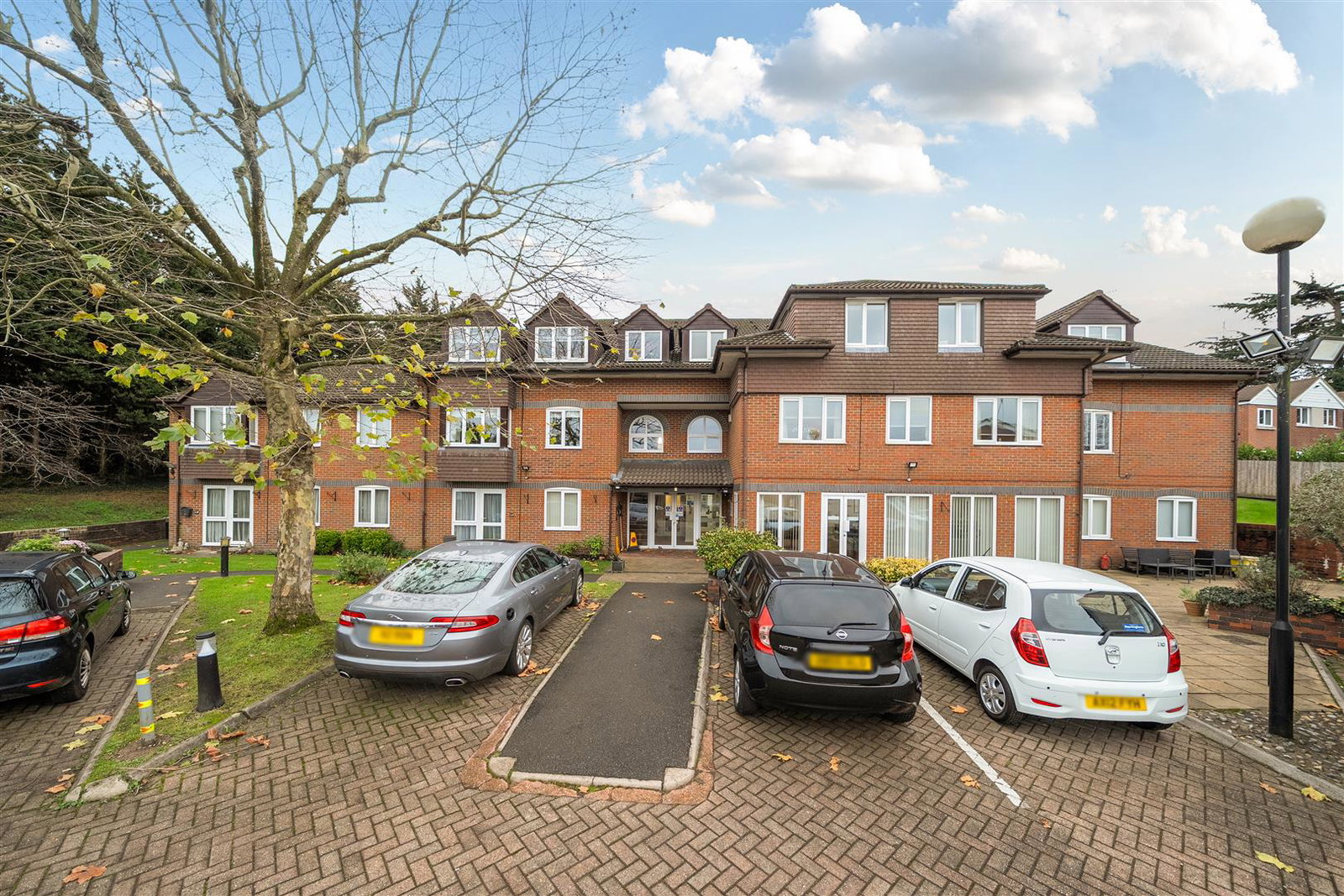 Flat in Bushey