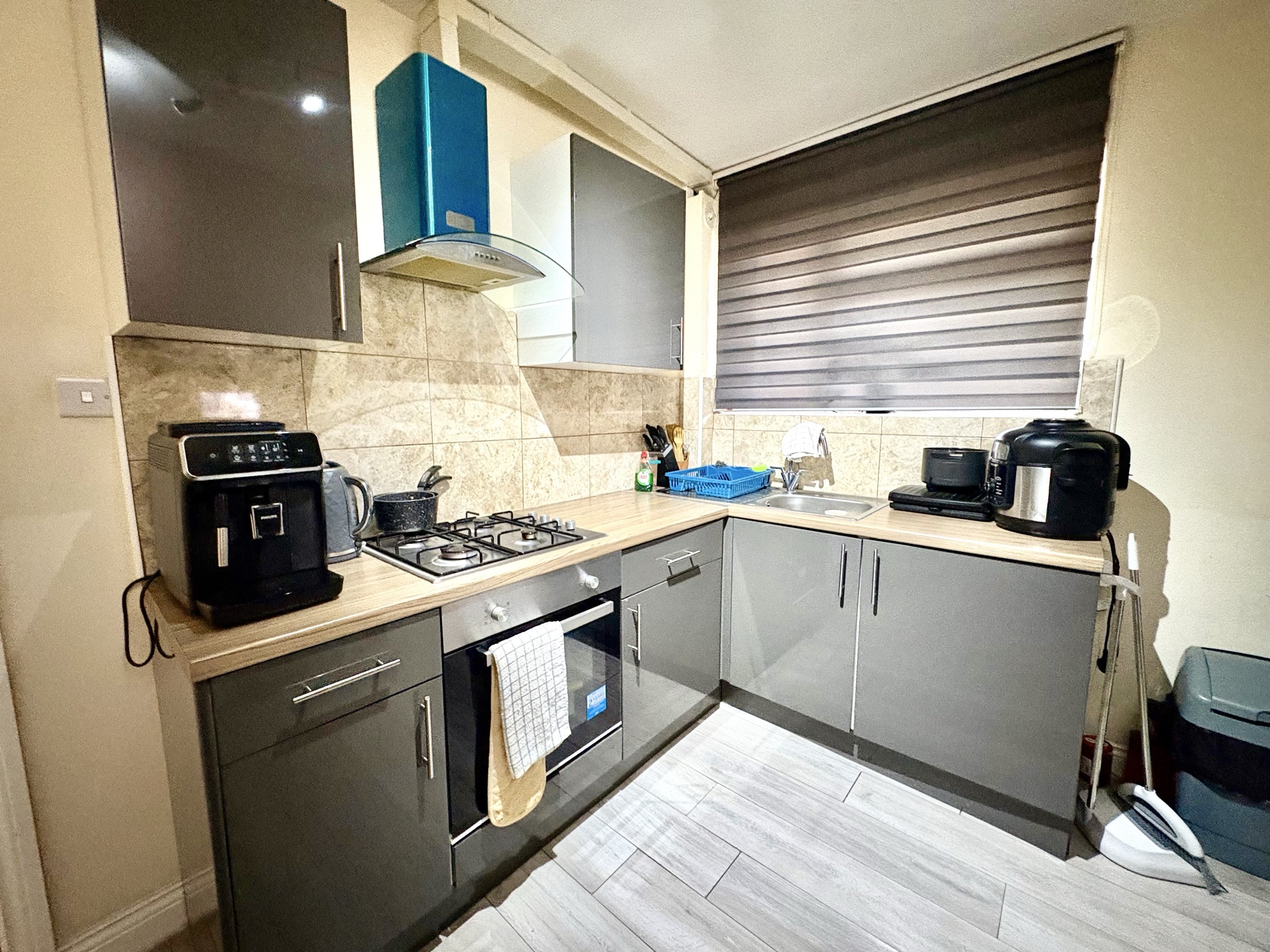 Flat for sale in London, Kingsbury Road, London, 538 m²