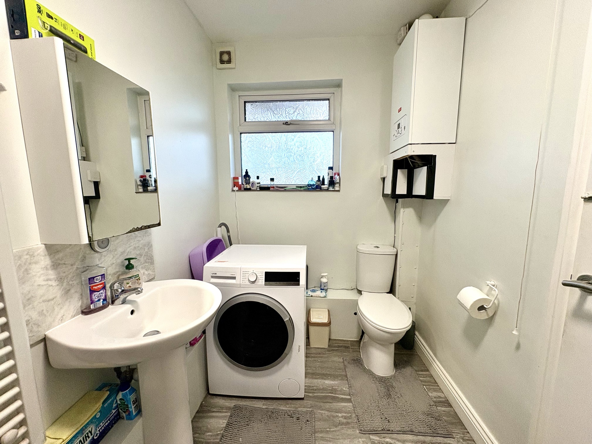Flat for sale in London, Kingsbury Road, London, 538 m²