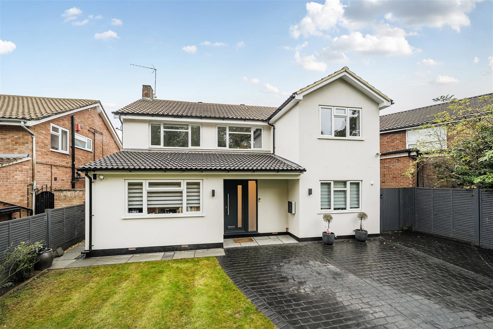Detached House in Bushey