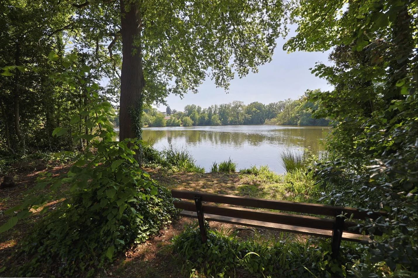 Detached House for sale in Edgware, Lake View, Edgware, 2215 m²