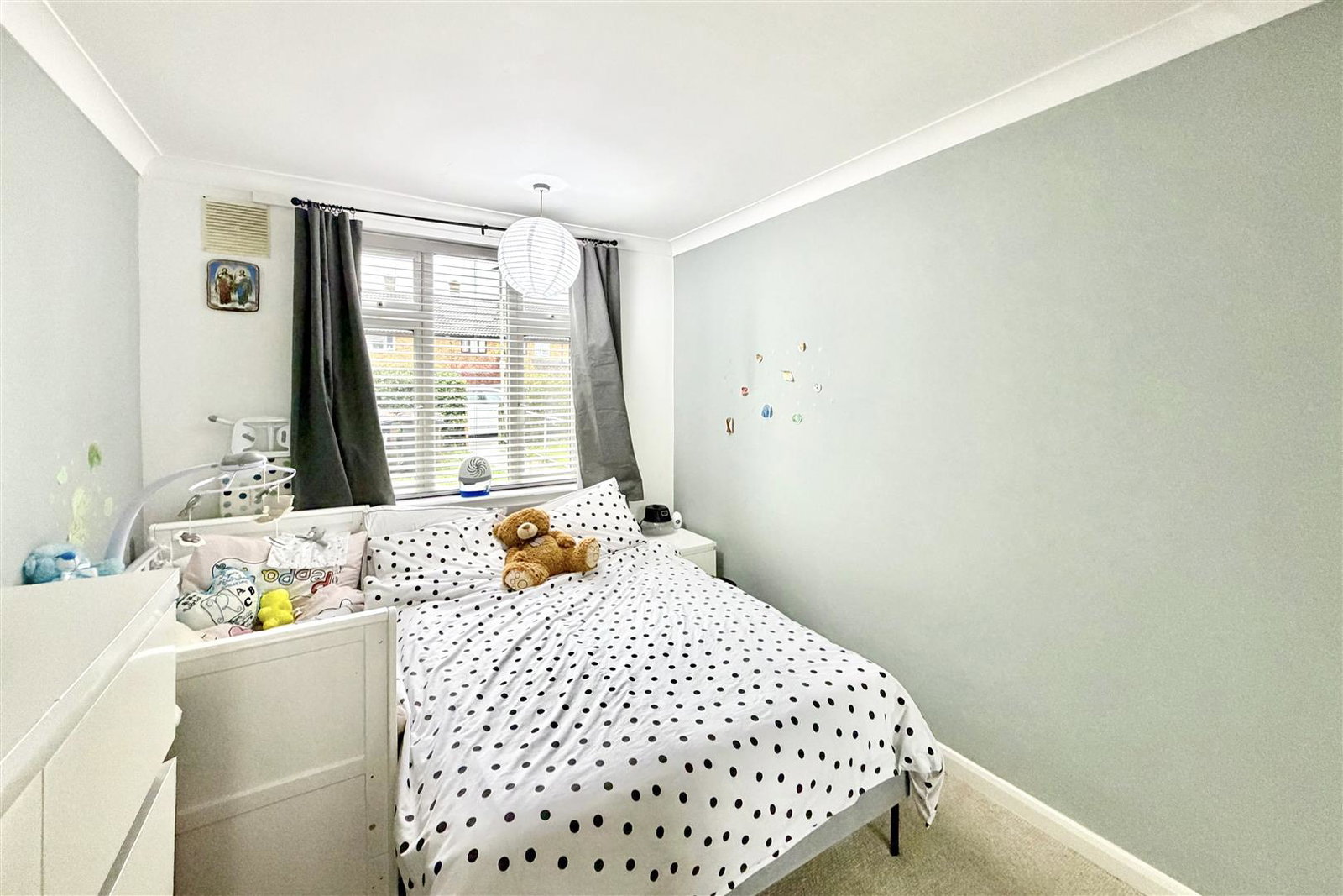 Flat in Borehamwood