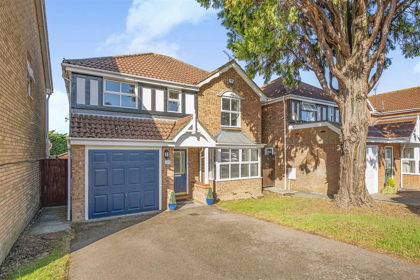 Detached House in Carpenders Park
