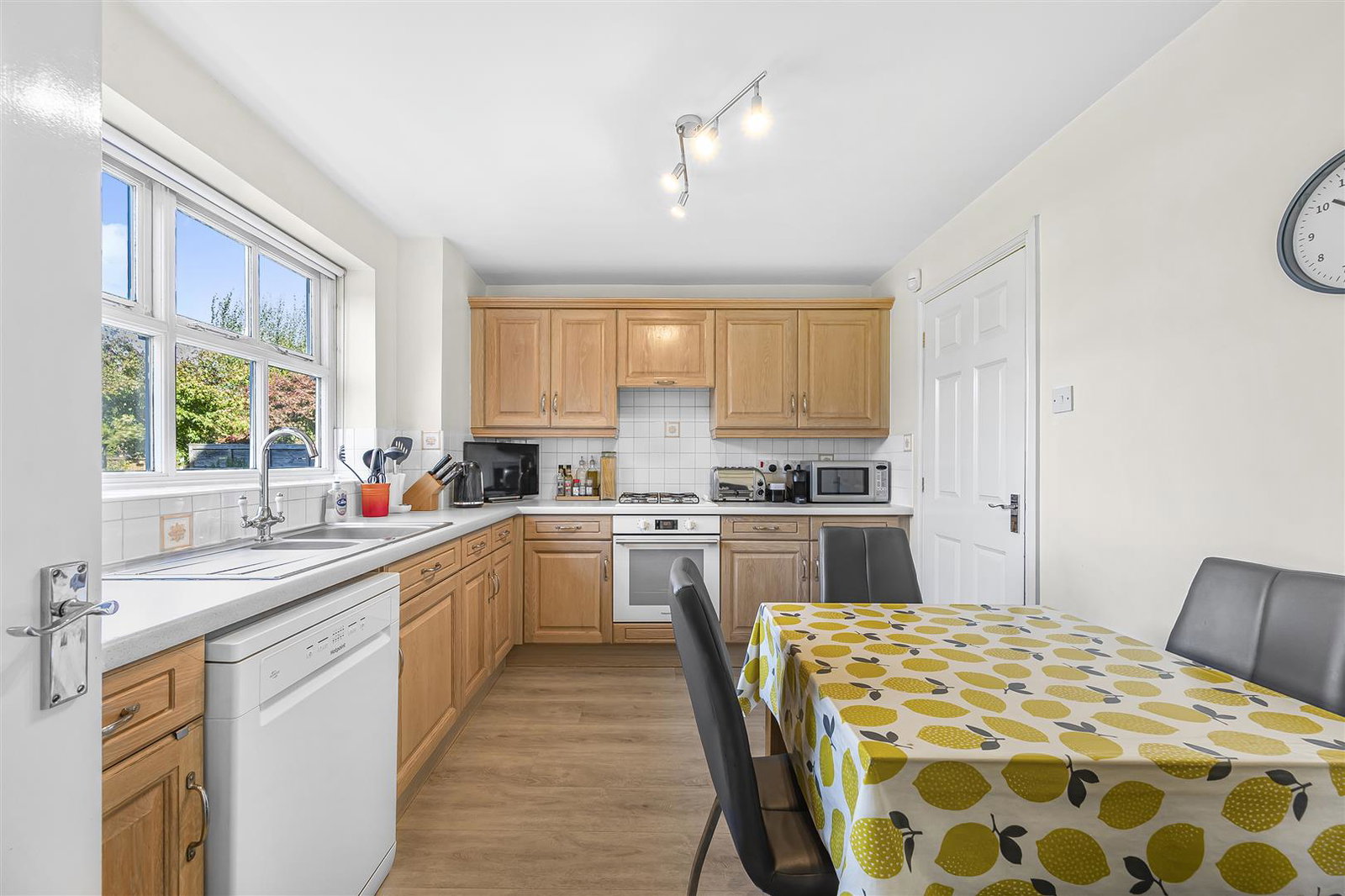 Detached House in Carpenders Park