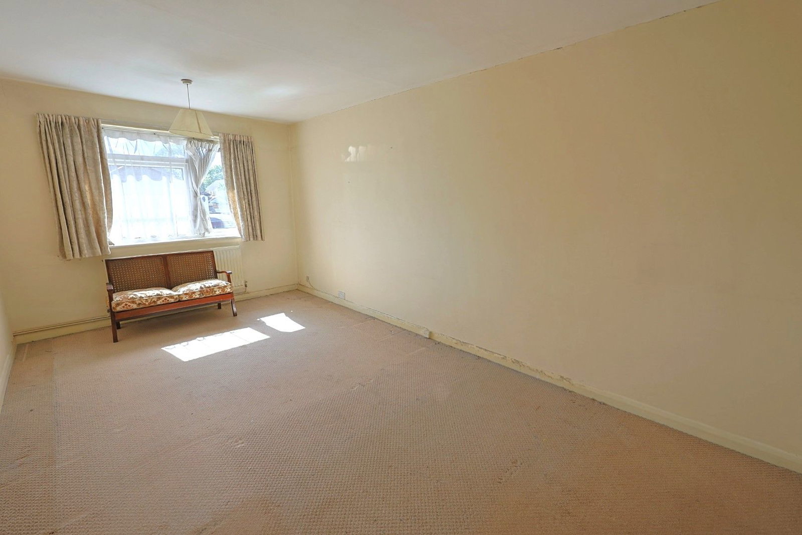 Apartment in Edgware 5