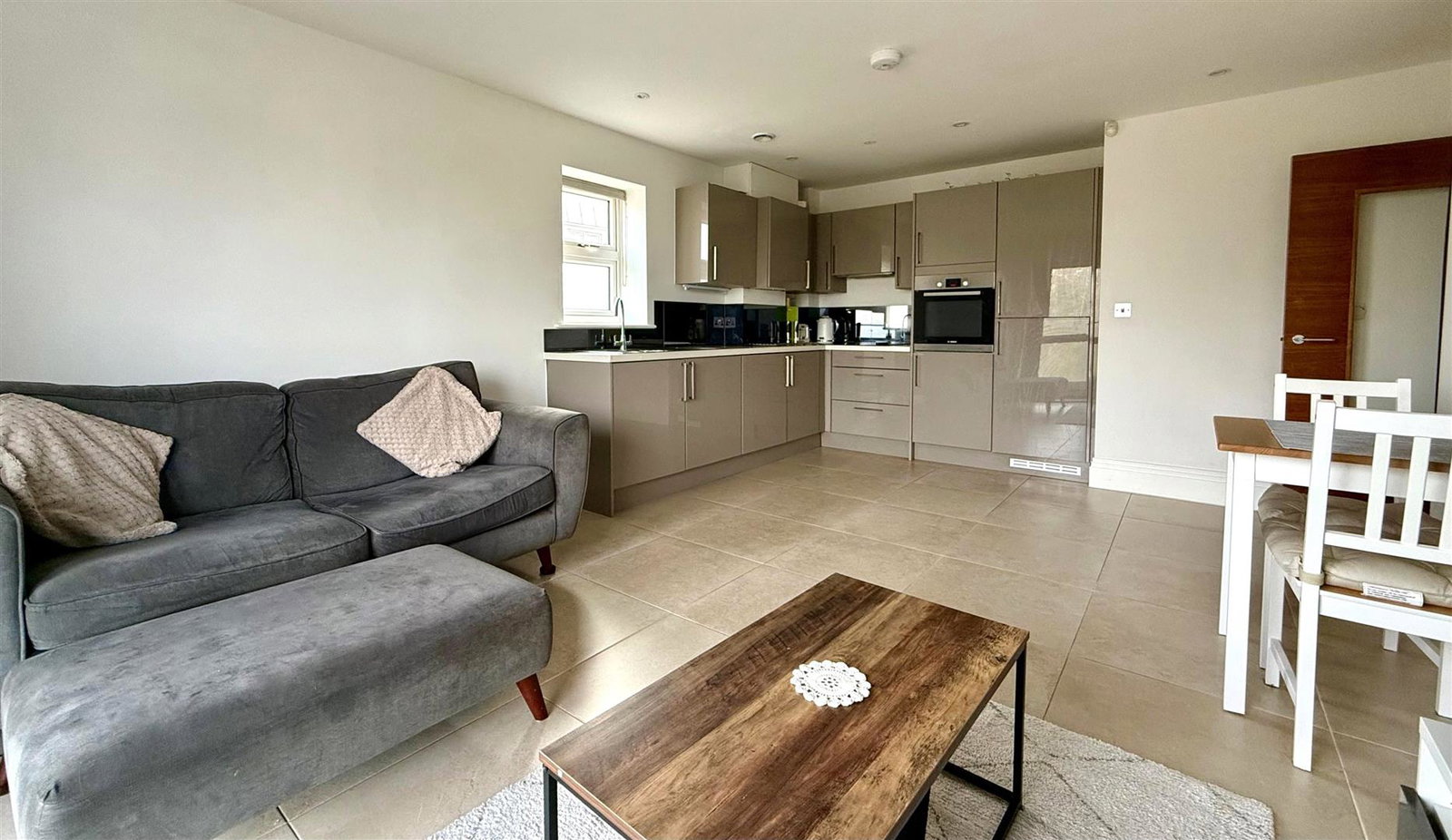 Flat in Bushey Heath
