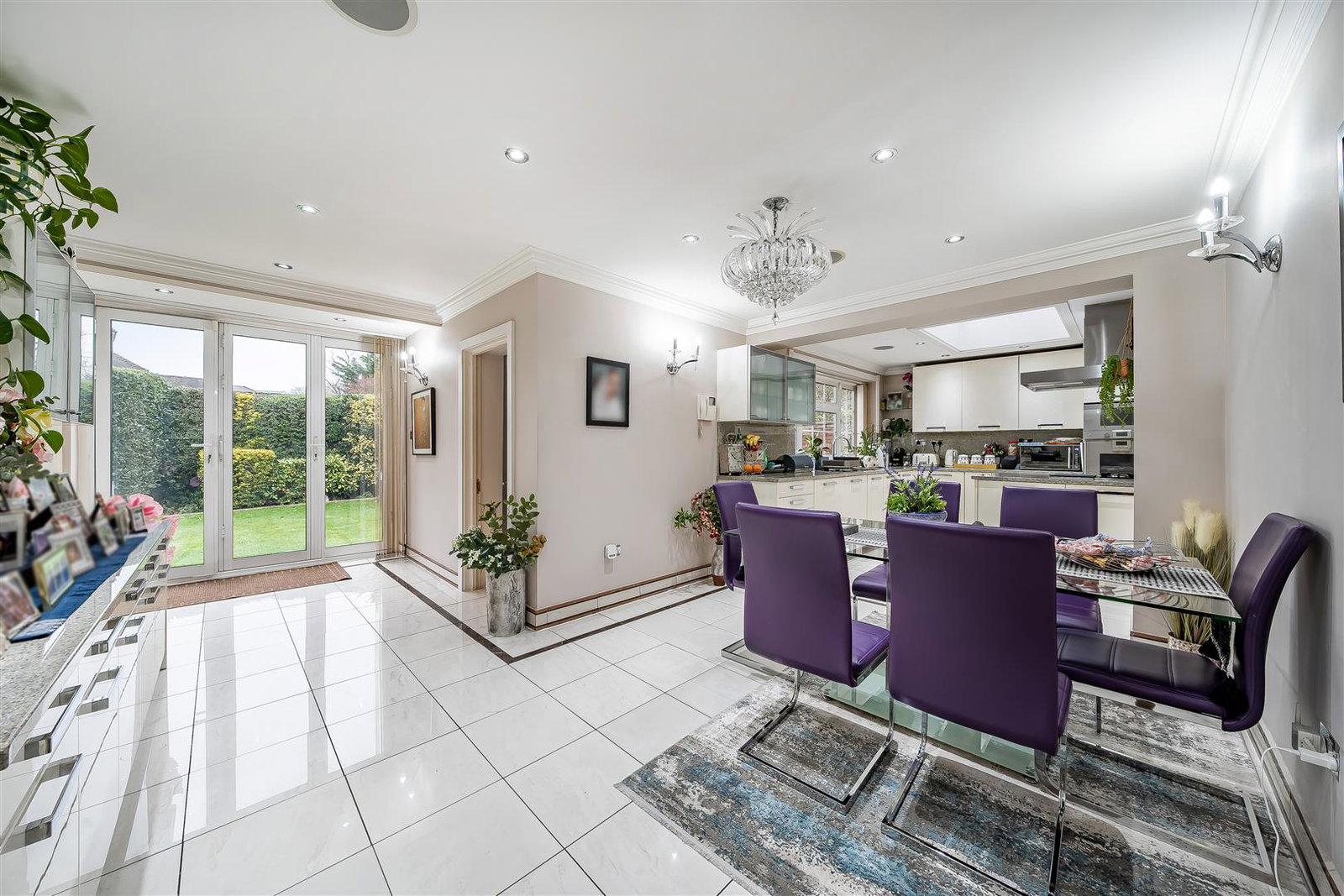 Detached House in Bushey
