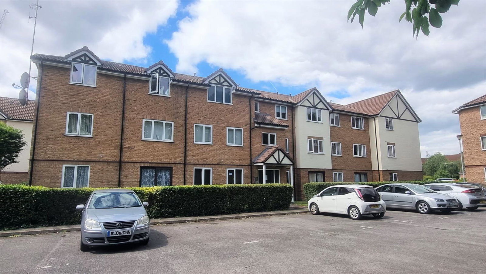 Apartment in Colindale