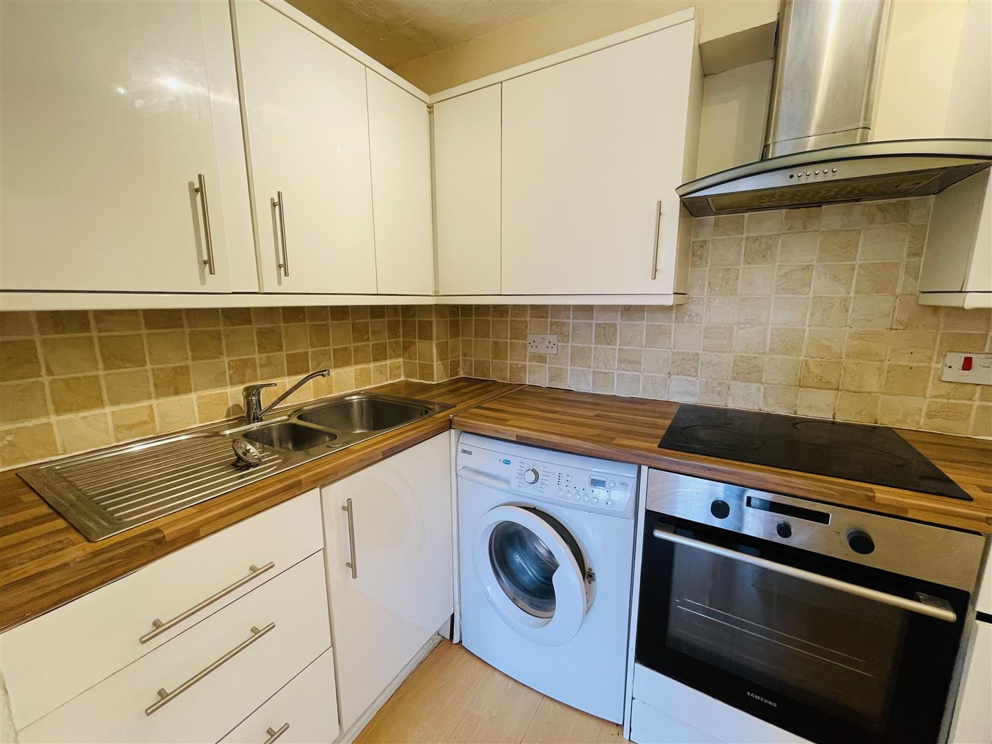 Apartment in Colindale