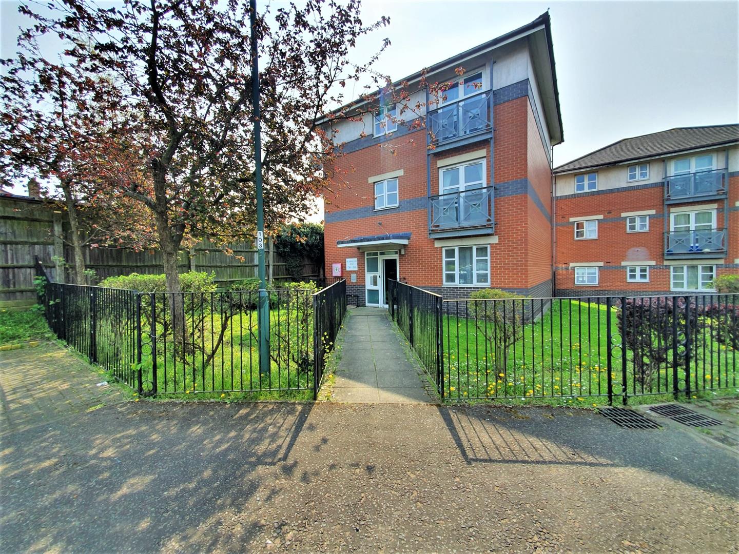 Flat in Edgware