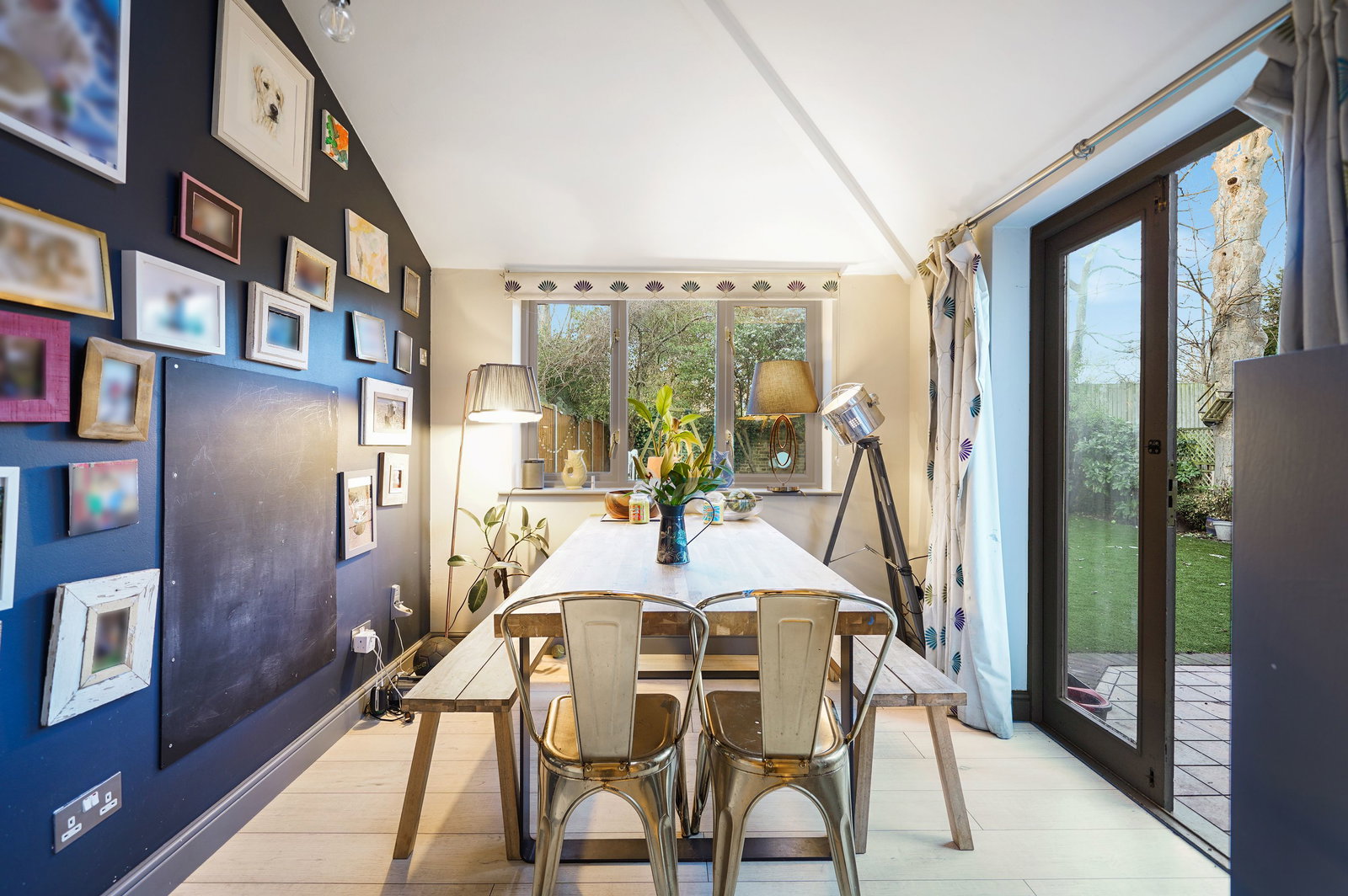 Semi Detached House in London 3