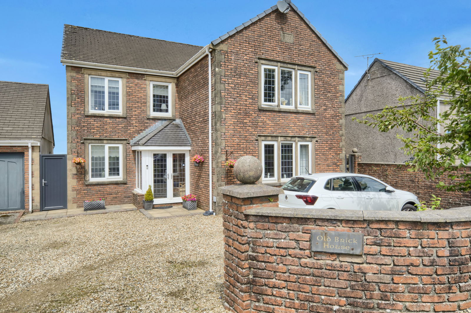 Detached House in Llanelli
