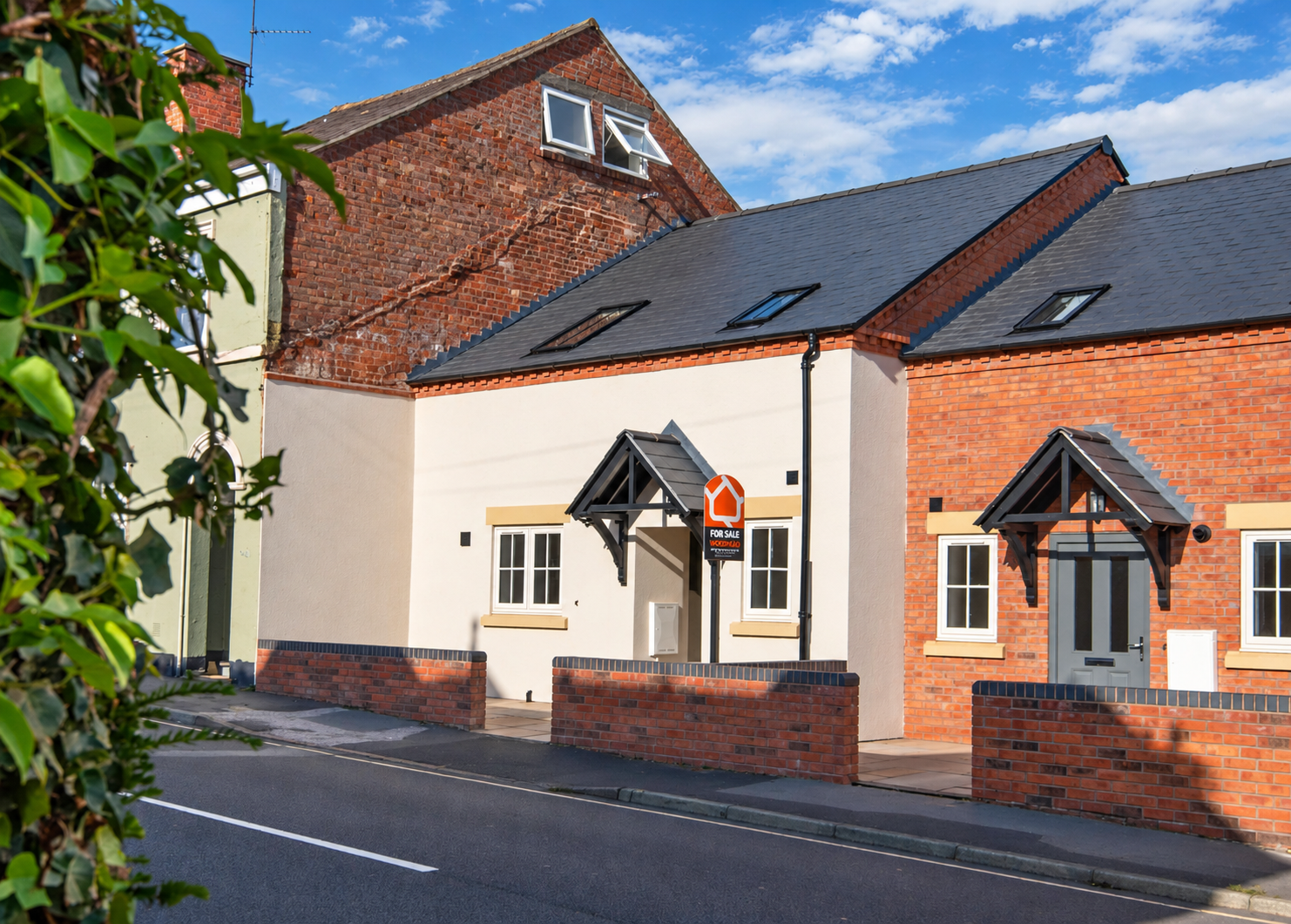Terraced House for sale in Oswestry, Salop Road, Oswestry, Shropshire, SY11 2RQ