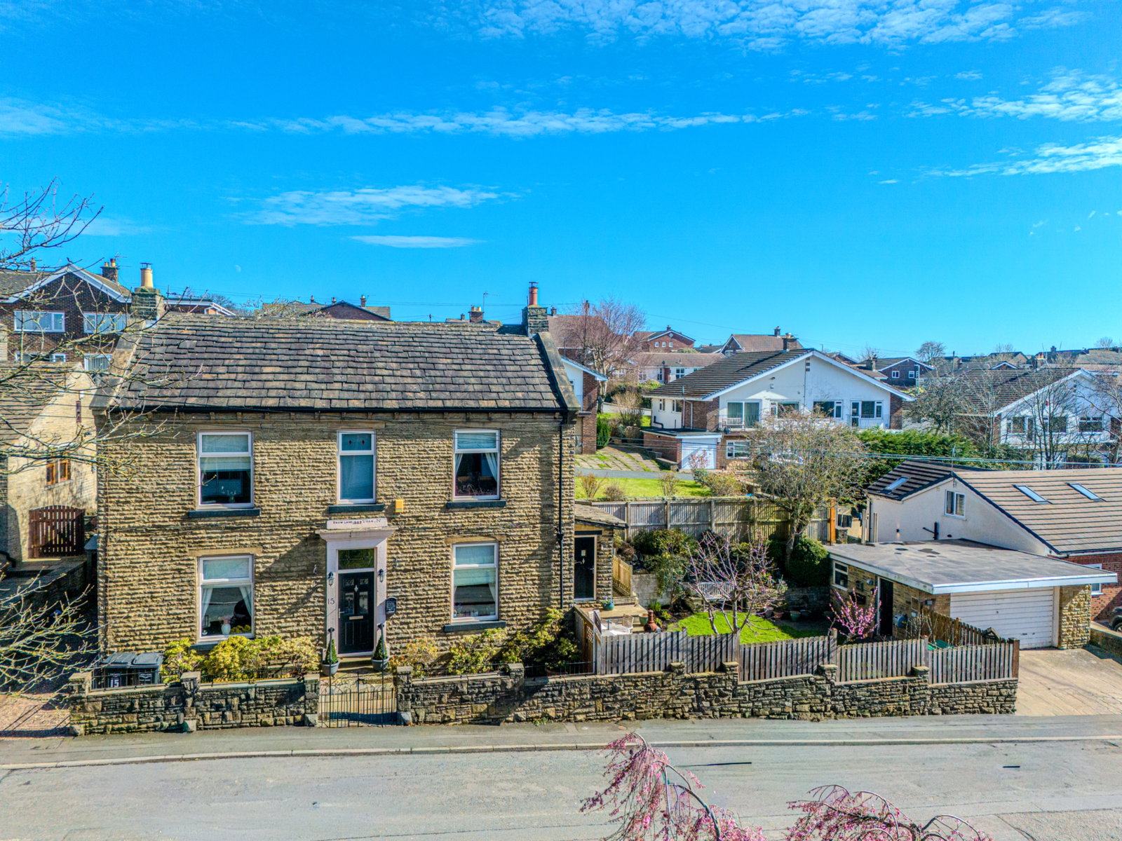 Detached House in Halifax