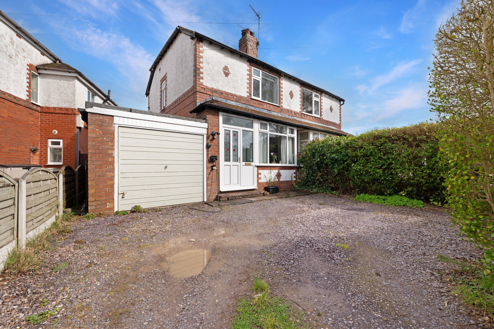 Semi Detached House in Macclesfield