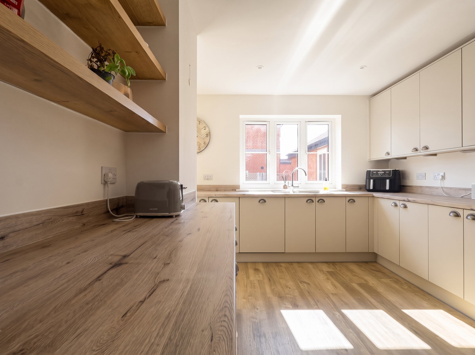 Detached House for sale in Ross on Wye, Dragoon Road, Ross on Wye, HR9 7YR