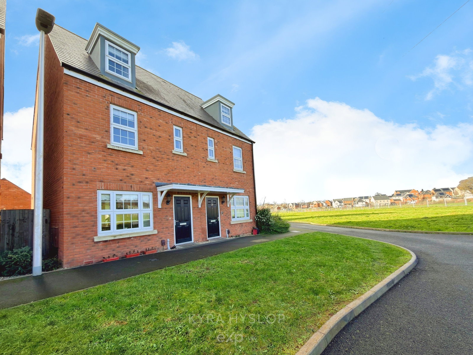 Semi Detached House in Exeter
