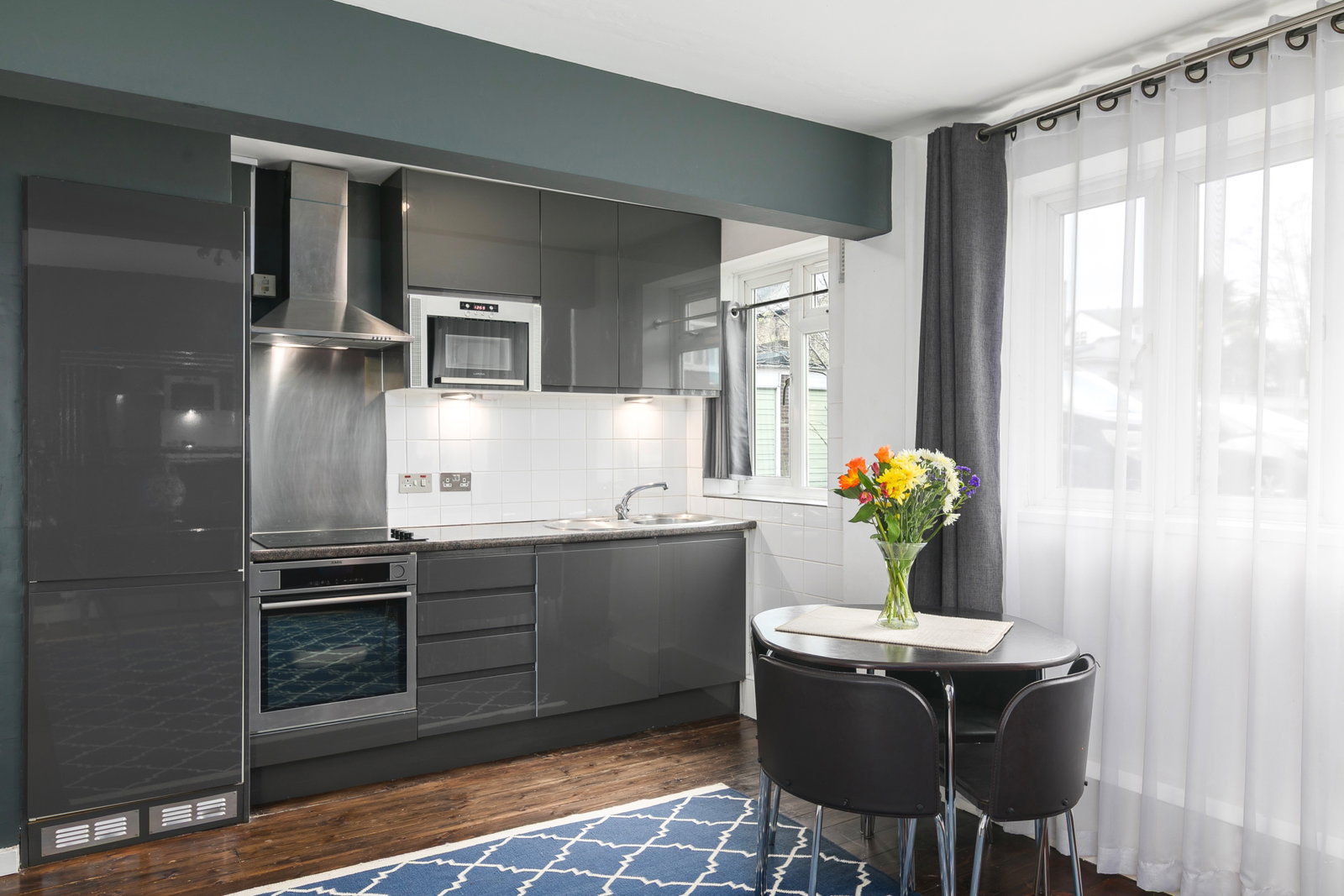 Flat for sale in London, Sandhurst Court, Acre Lane, London, SW2 5TX, 420 m²