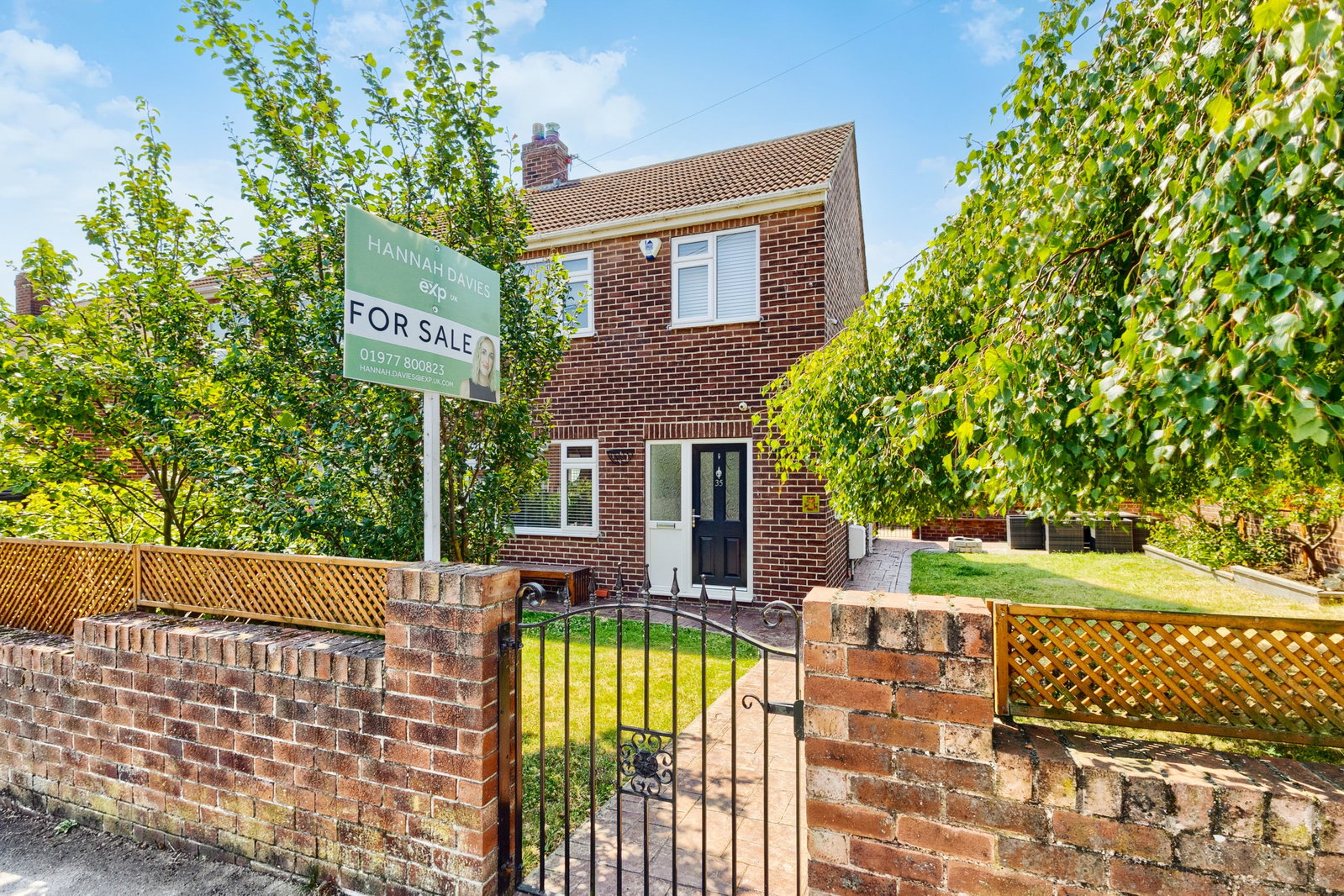 Semi Detached House in Pontefract