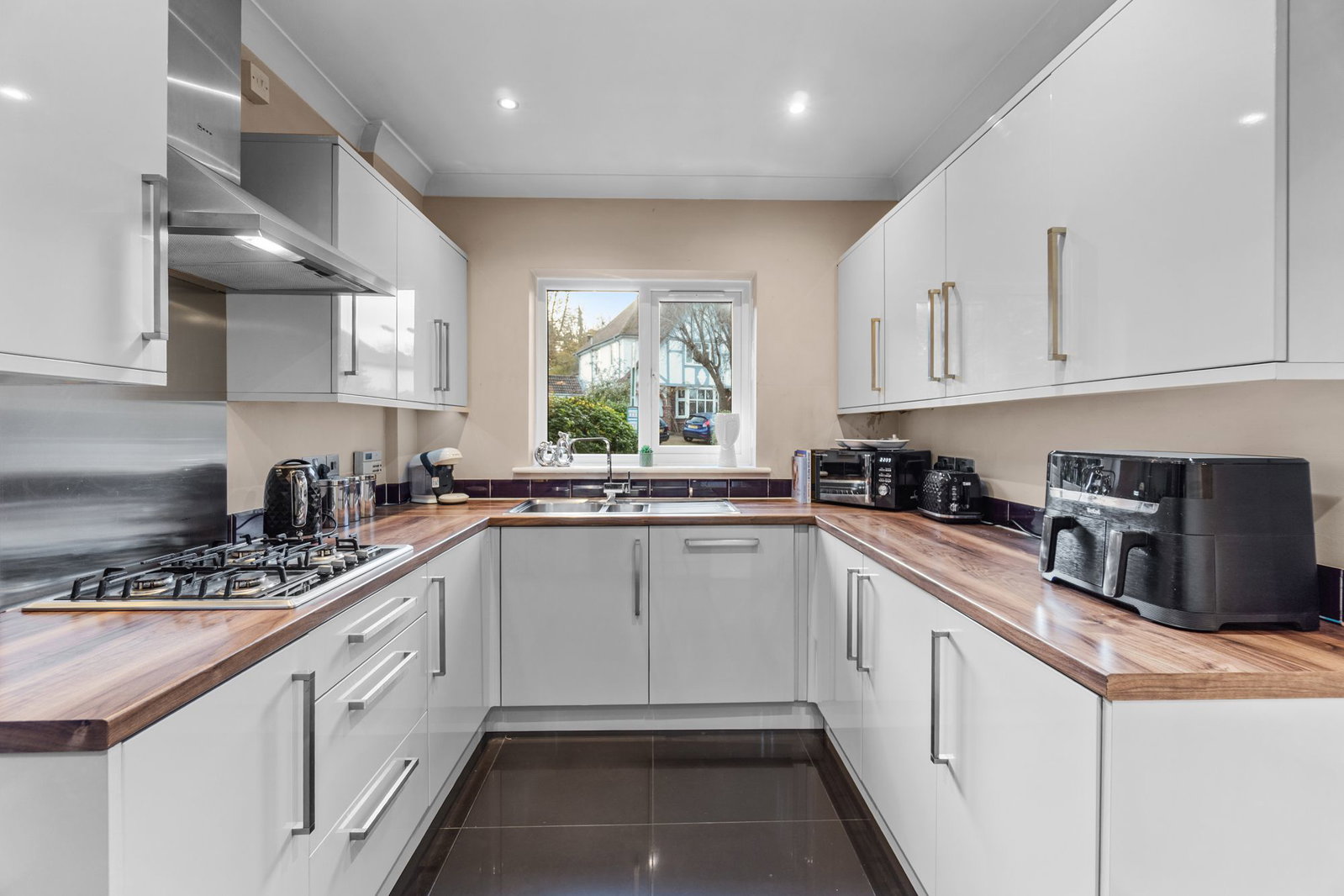 Semi Detached House in Epsom