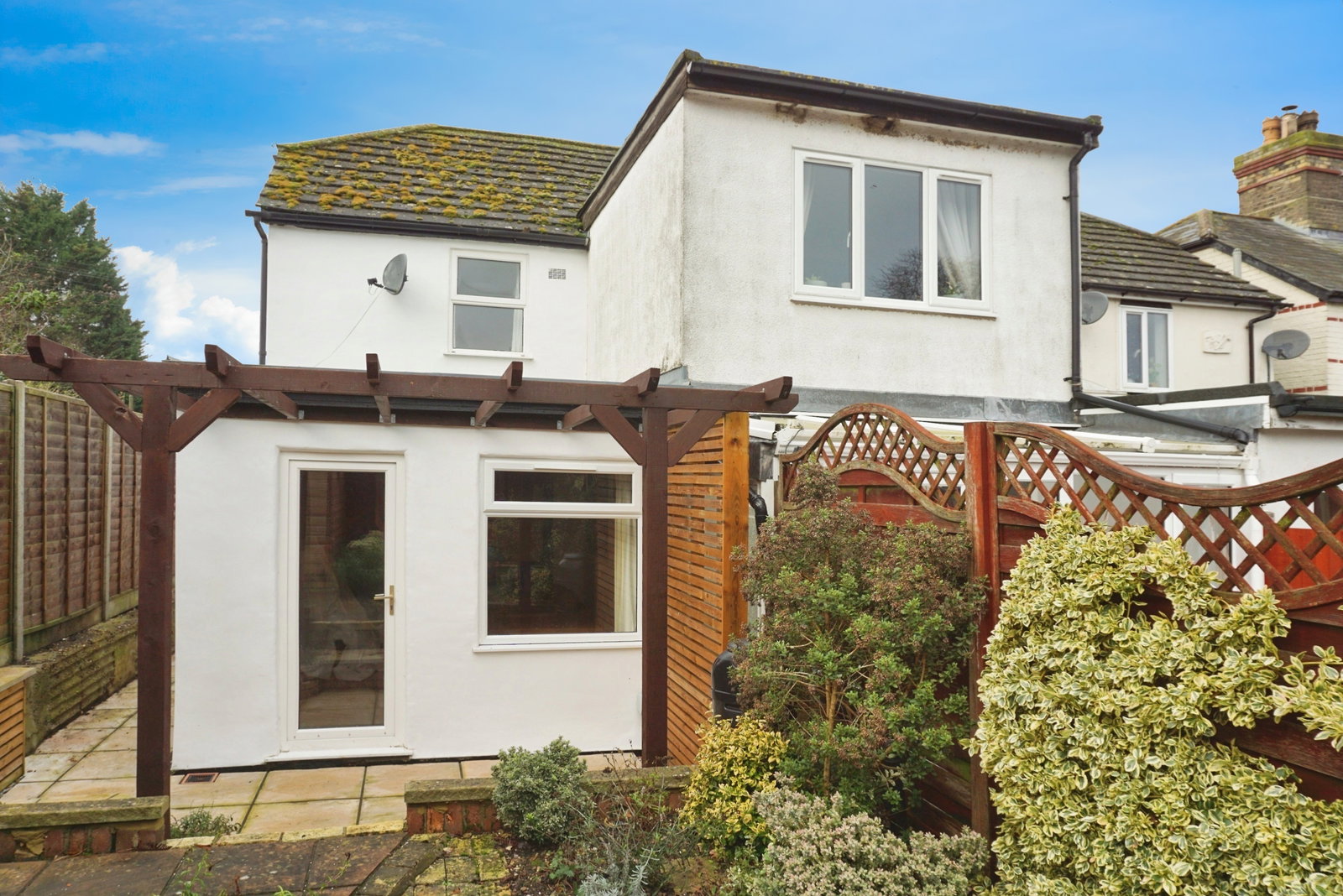 End Of Terrace House in Newmarket