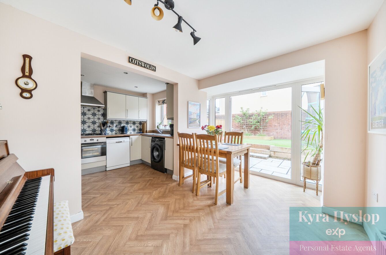 Semi Detached House in Exeter