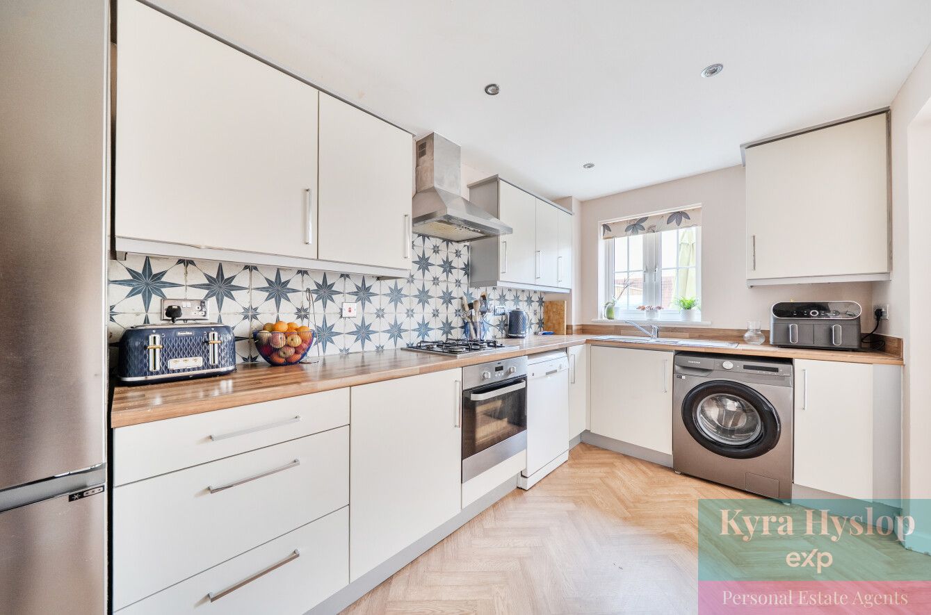 Semi Detached House in Exeter