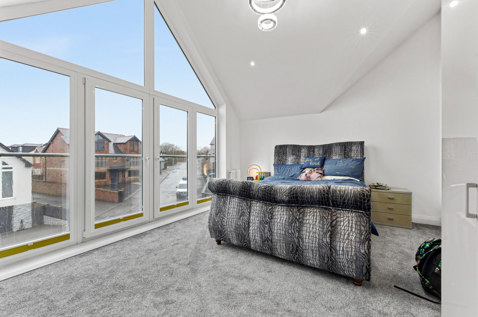 Detached House in Bridgend  5