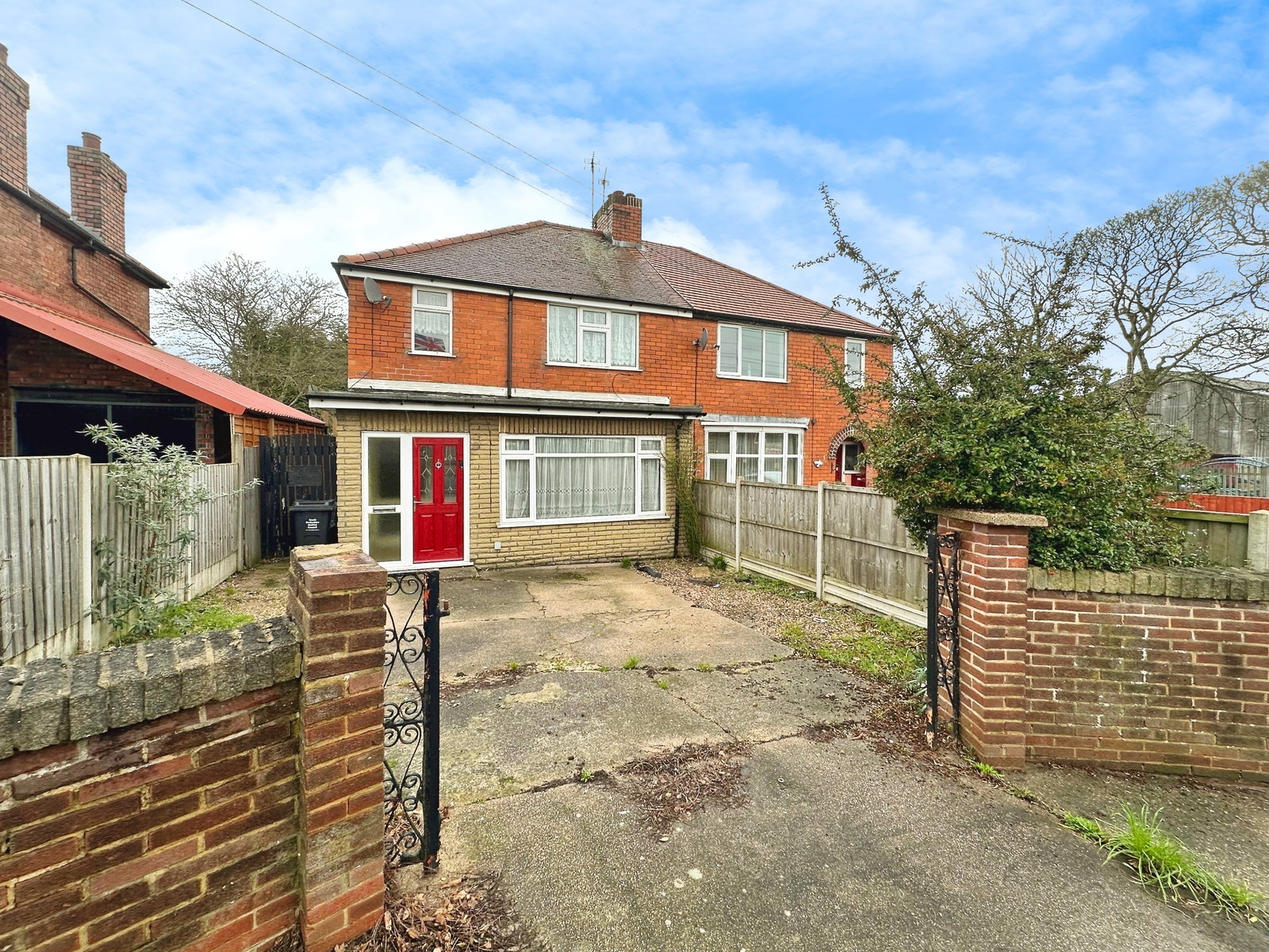 Semi Detached House in Swadlincote