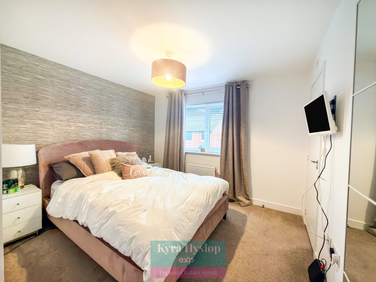 Semi Detached House in Exeter