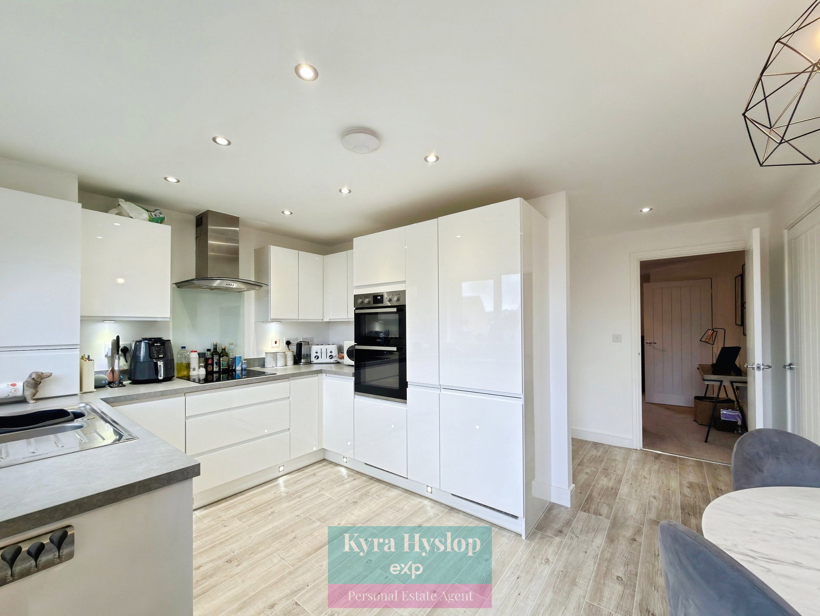 Semi Detached House in Exeter