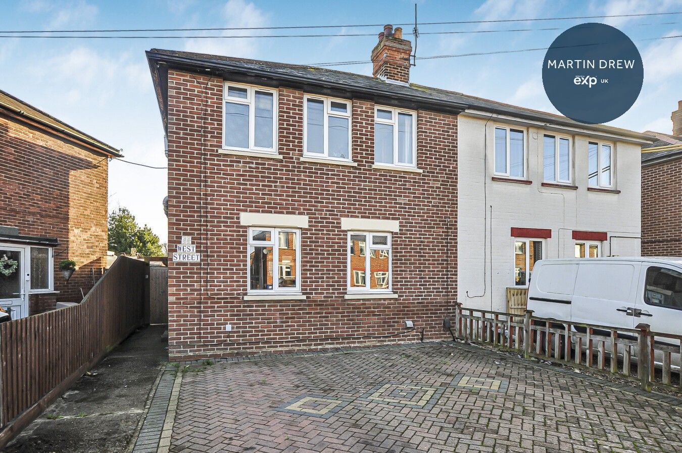 Semi Detached House in Bicester