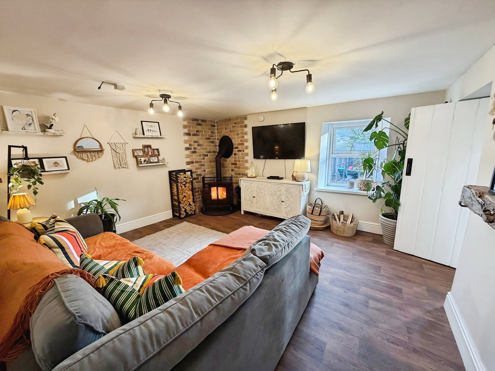 Semi Detached House in Swansea