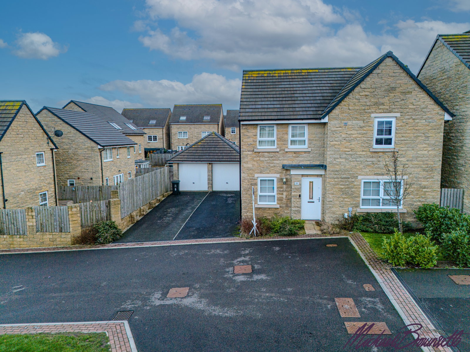 Detached House in Bradford