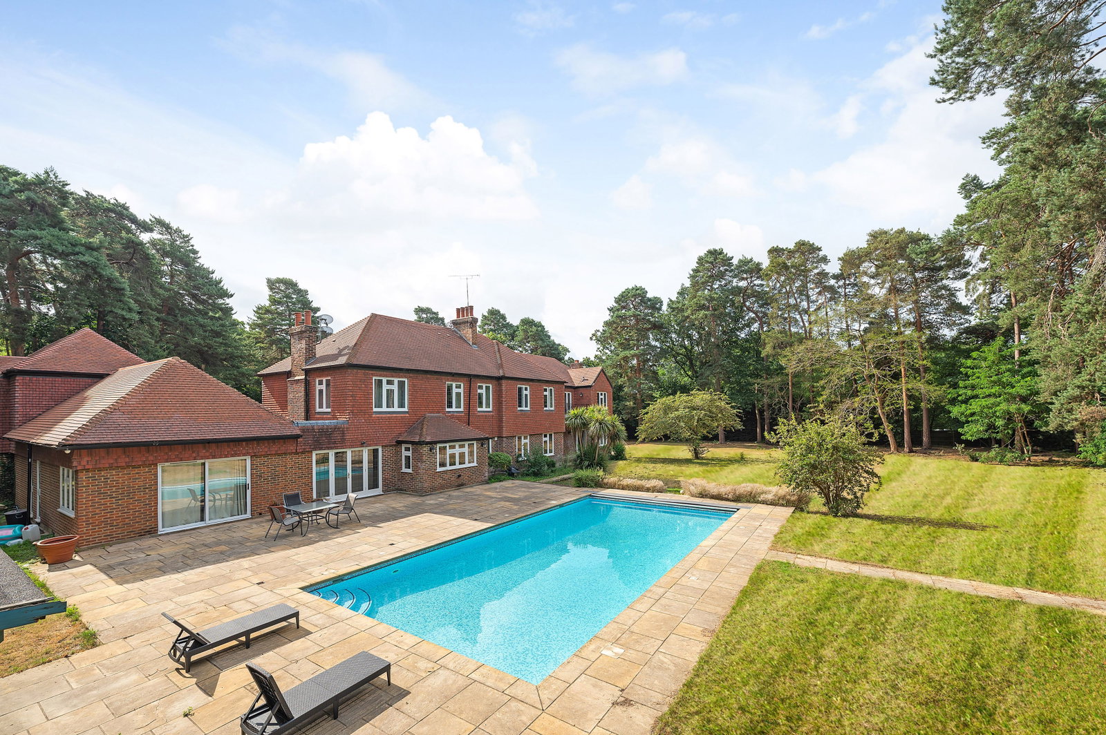 Detached House in Cobham
