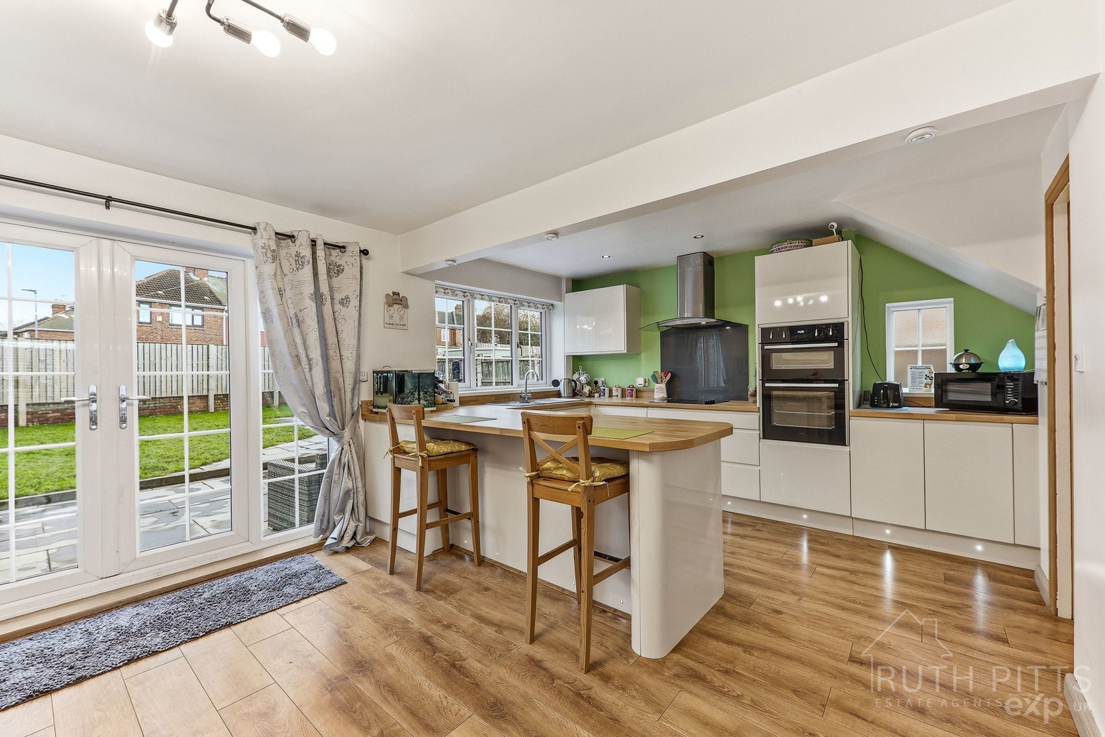 Semi Detached House in Pontefract