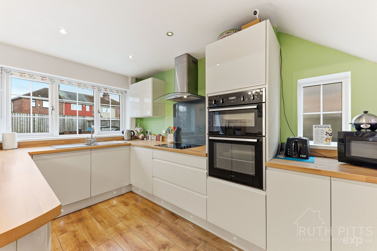 Semi Detached House in Pontefract