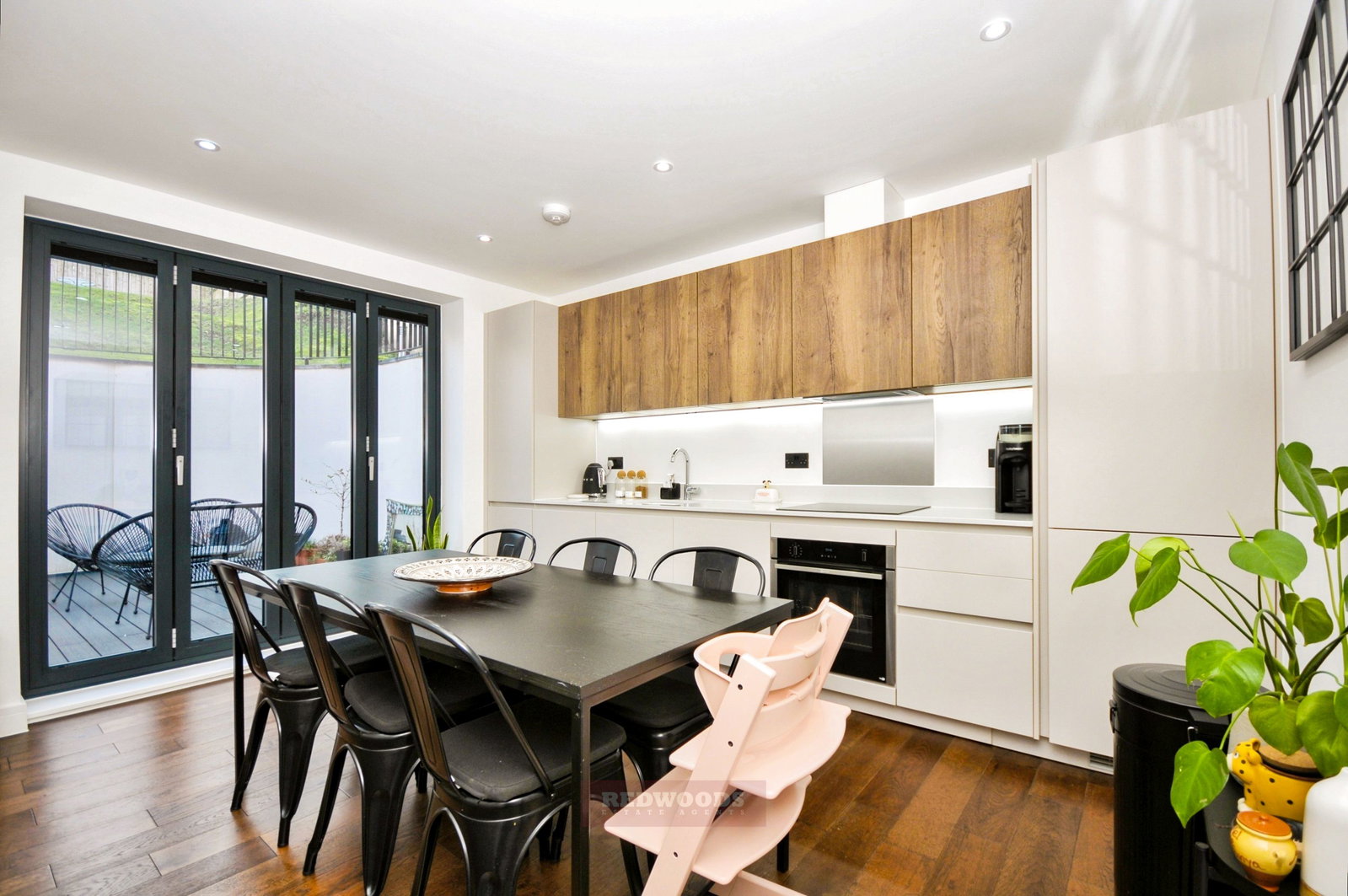 Duplex Flat for sale in Bromley, 145 Hayes Lane, Bromley, BR2 9EJ