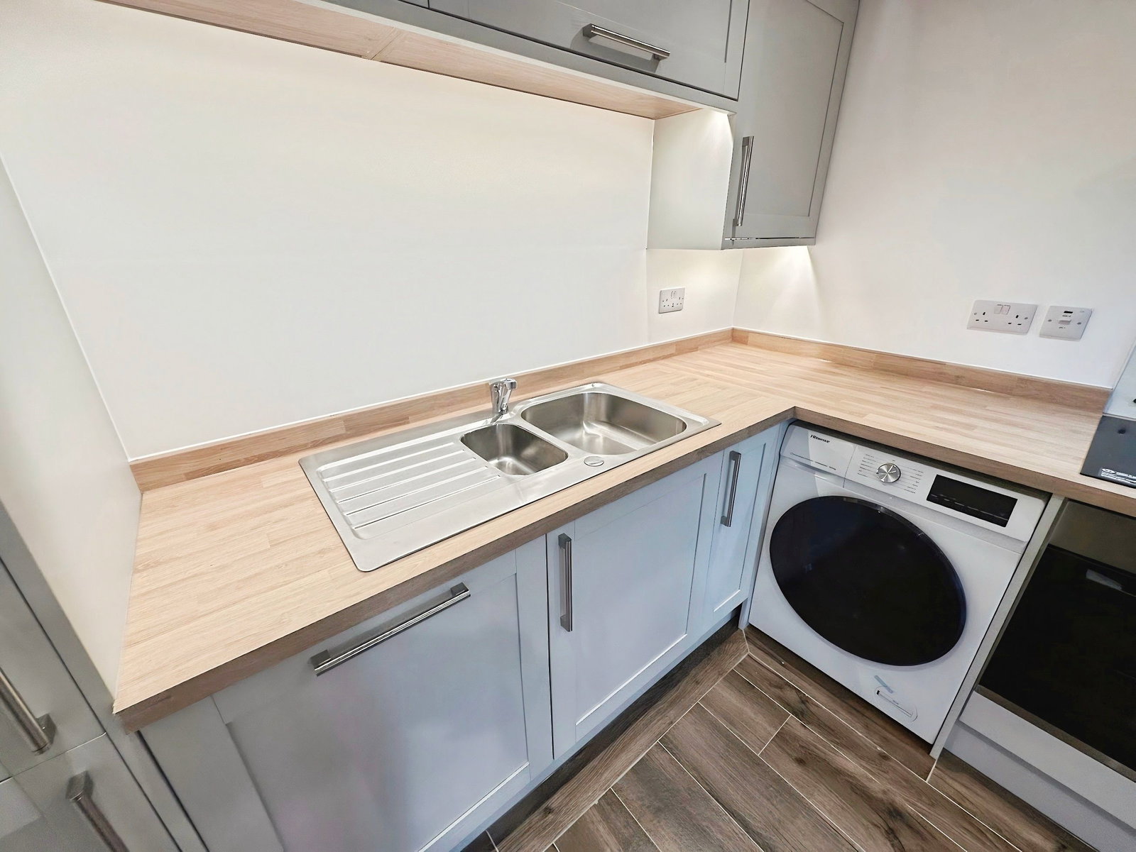 Semi Detached House in Swansea