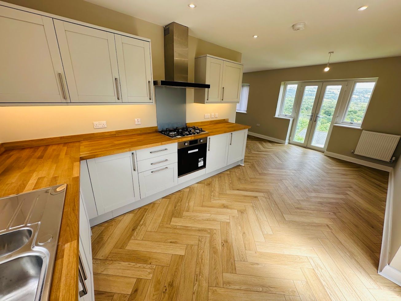 Detached House in Swansea