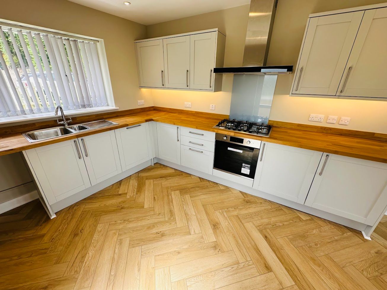 Detached House in Swansea