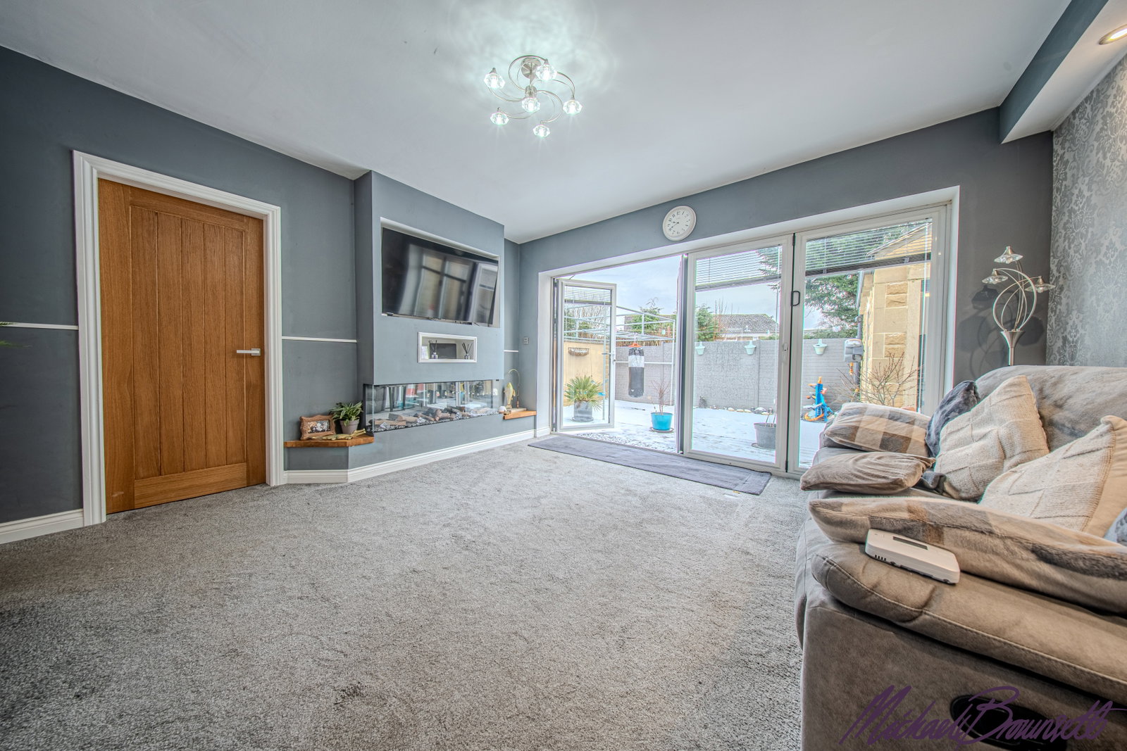 Detached House in Bradford