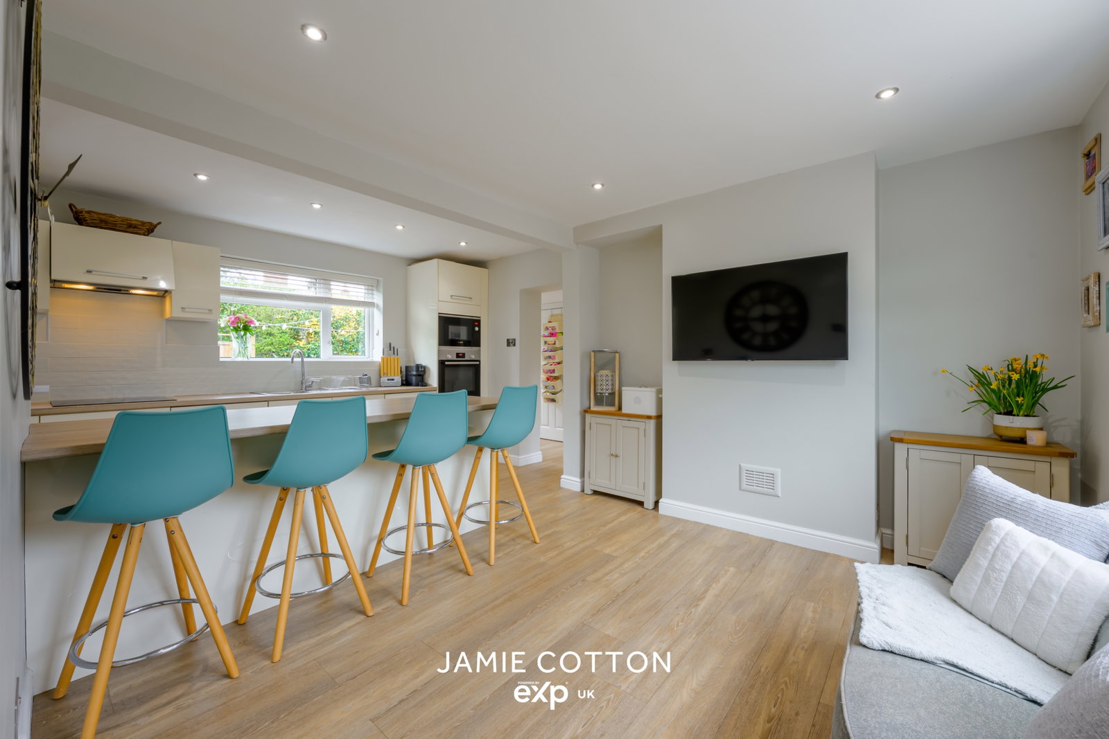 Semi Detached House in Chaddesley Corbett