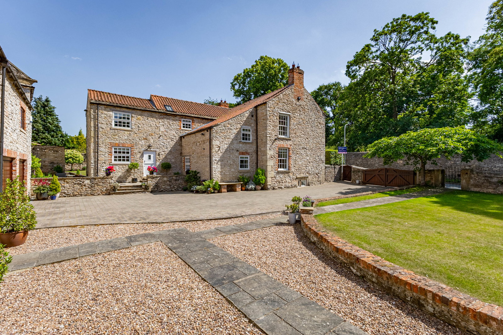 Detached House in Womersley