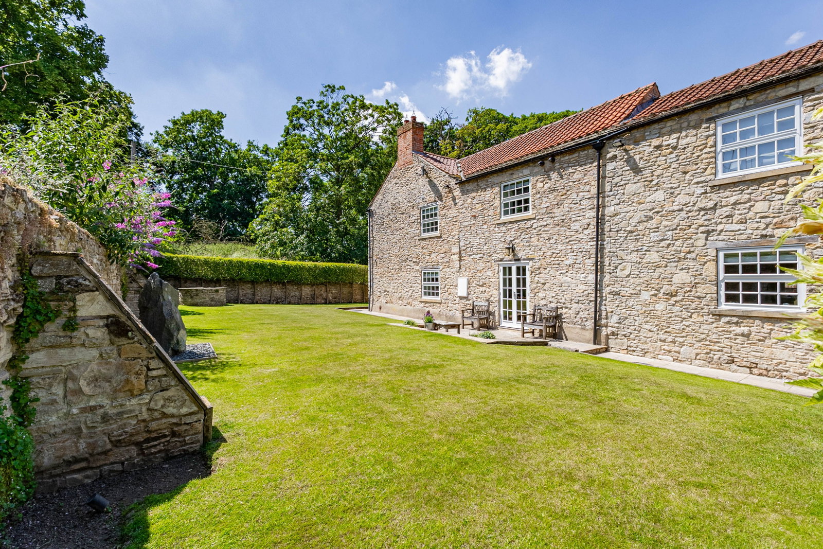 Detached House for sale in Womersley, Low Farm, Main Street, Womersley, 2499 m²